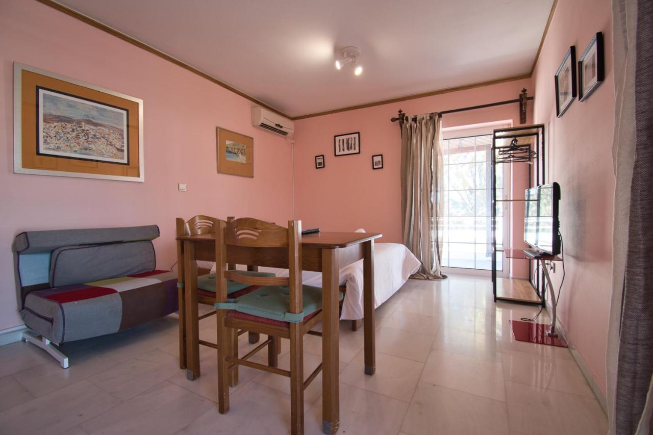 Апартаменти Tiny Studio Marousi Area Афіни Екстер'єр фото